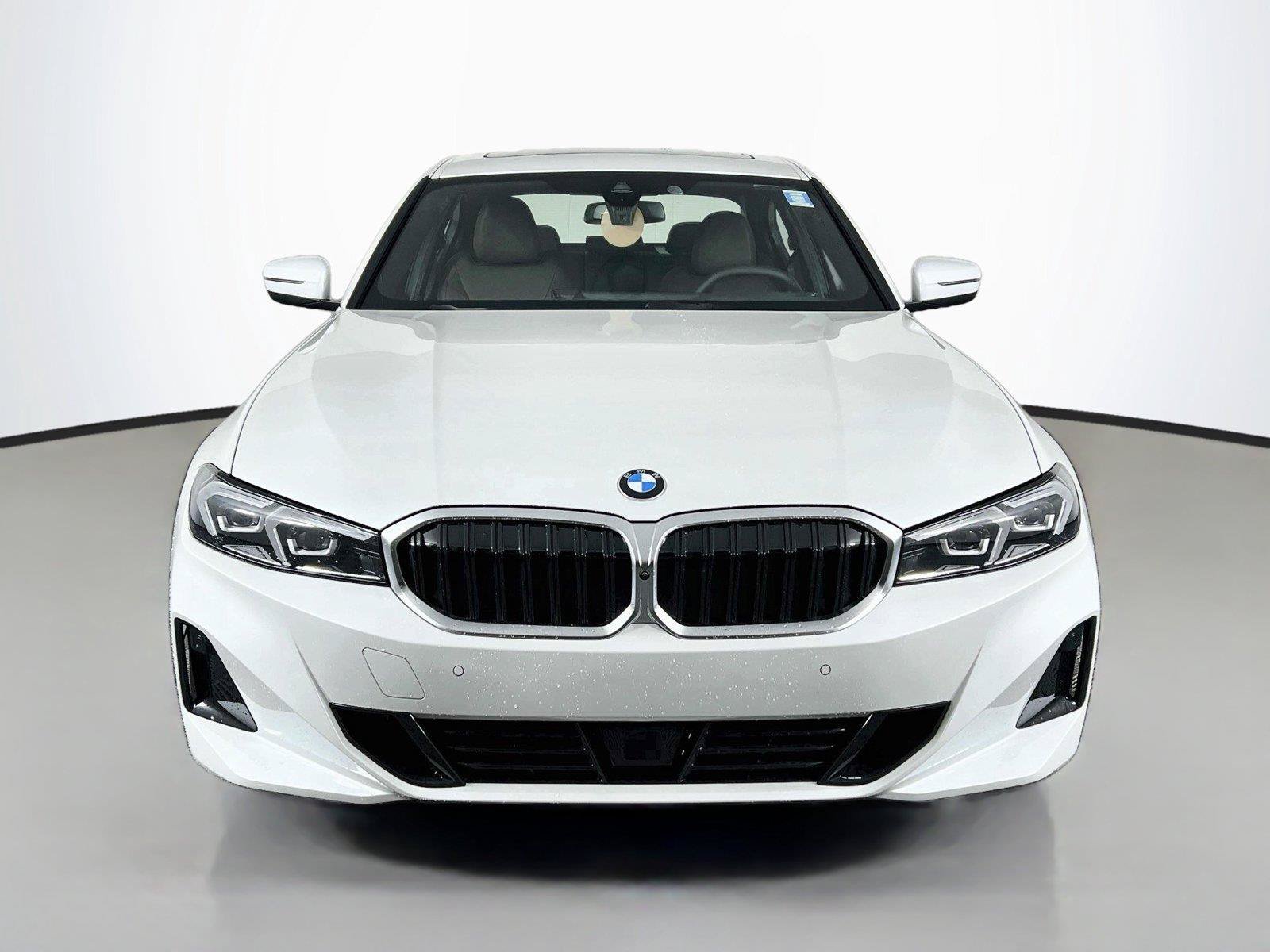 Used 2026 BMW 330i xDrive Sedan w/ Premium Package AWD/4WD image 9