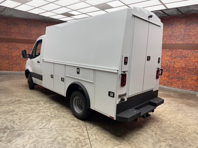 Used 2024 Mercedes-Benz Sprinter 4500 image 5