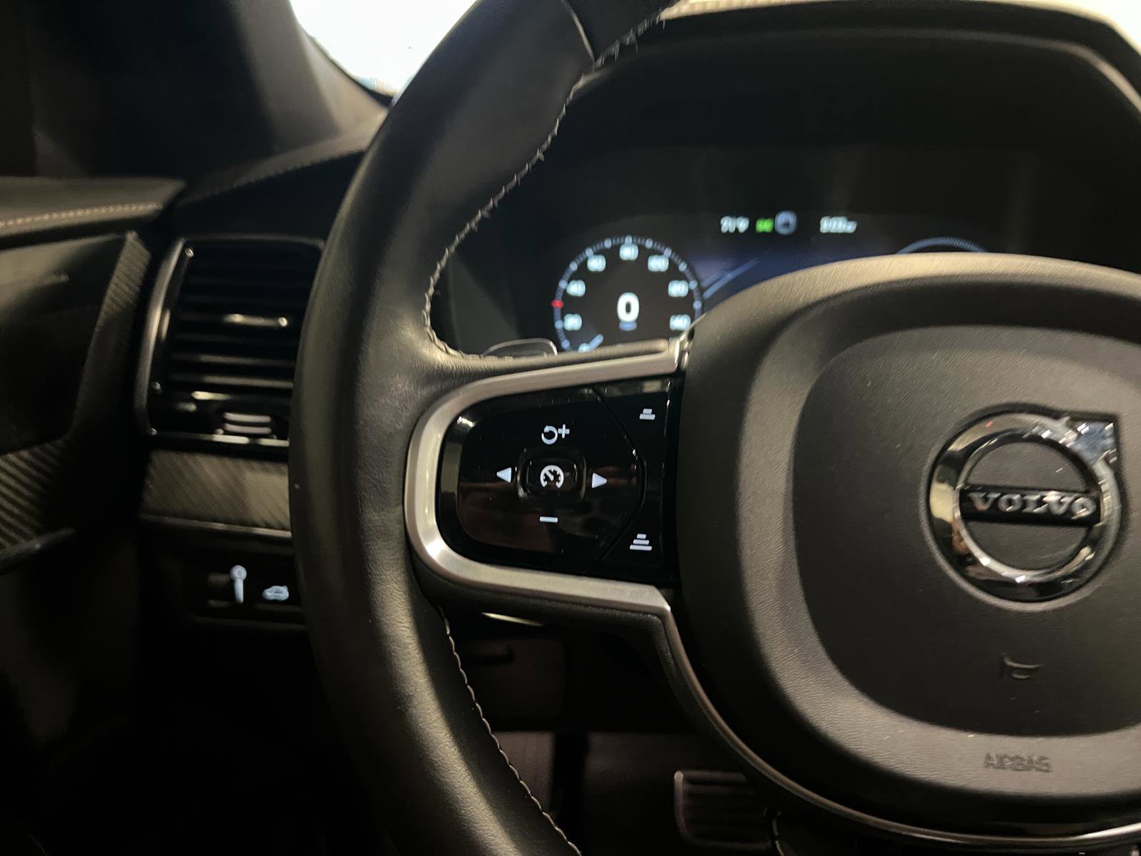 Used 2020 Volvo XC90 T8 R-Design w/ Protection Package Premier image 13