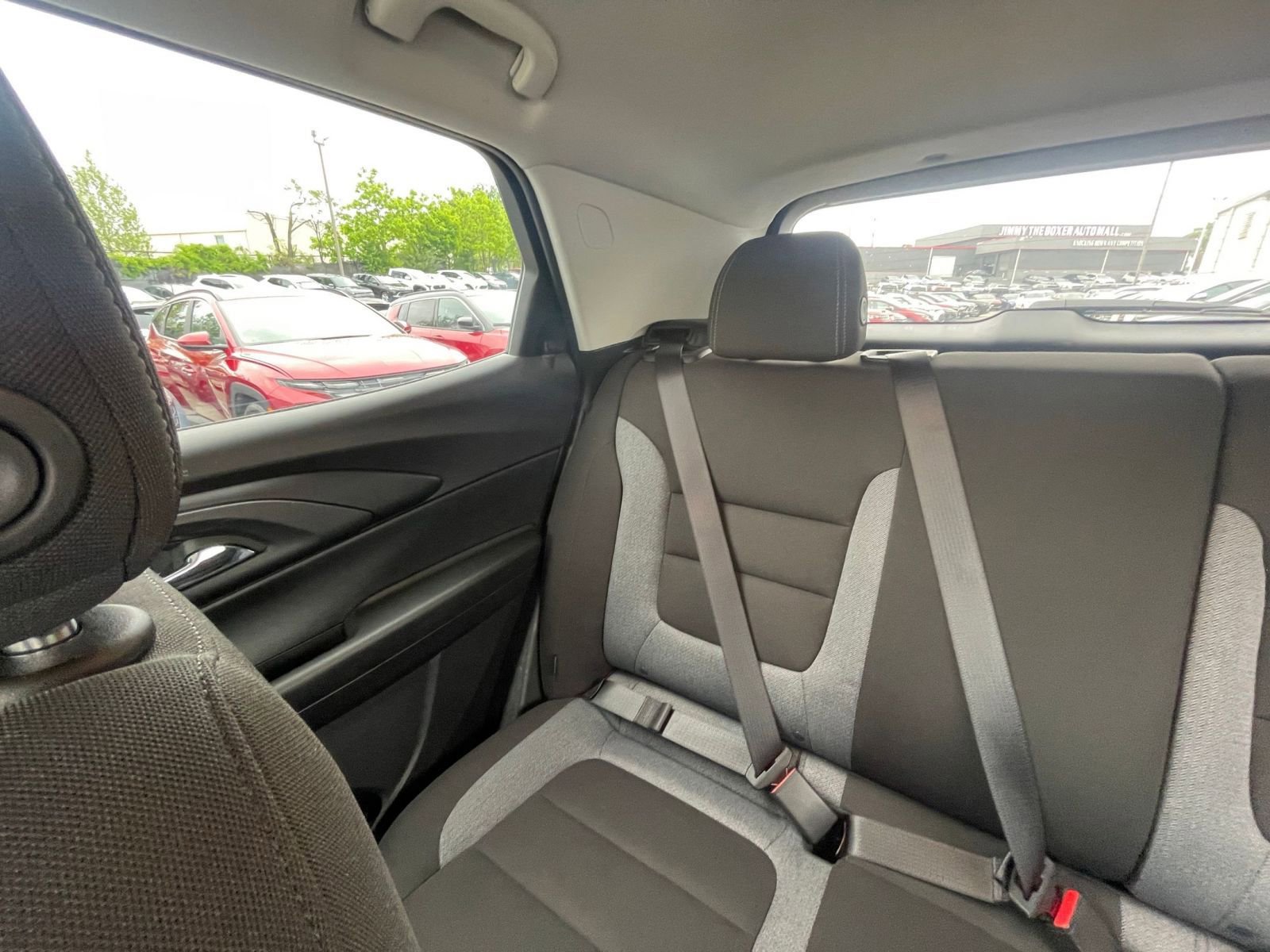Used 2025 Chevrolet TrailBlazer LT FWD image 38
