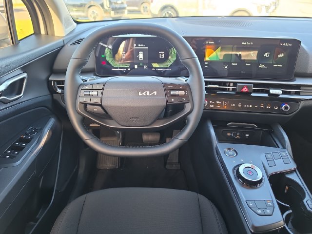 New 2027 Kia Sportage S FWD image 8