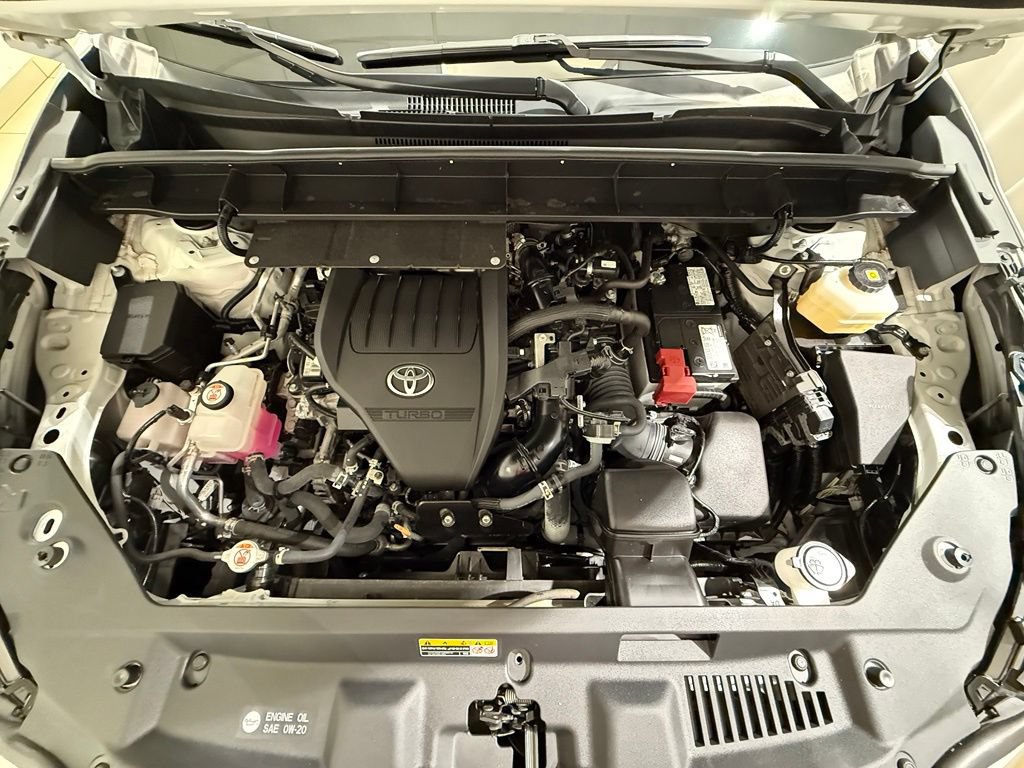 Used 2023 Toyota Highlander XLE AWD/4WD image 10