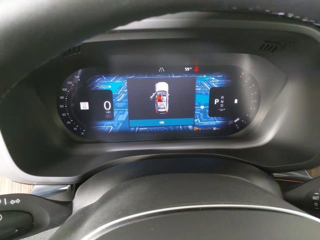 Used 2023 Volvo XC60 B5 Ultimate w/ Climate Package image 32