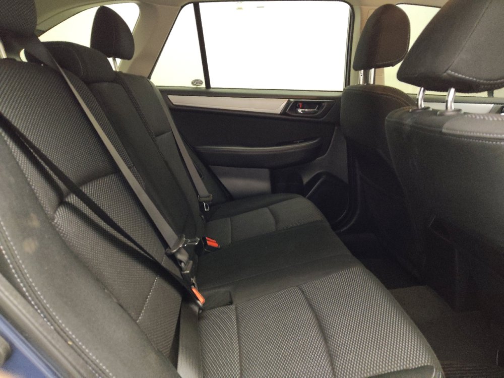 Used 2017 Subaru Outback 2.5i Premium image 19