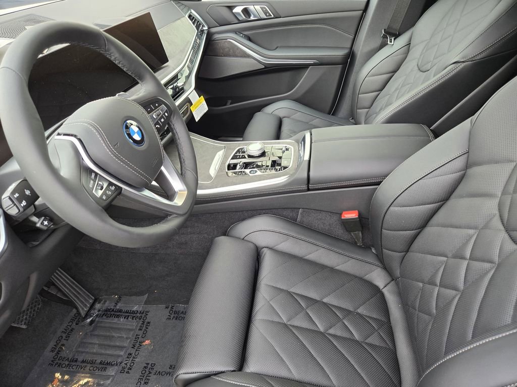 New 2026 BMW X5 xDrive50e w/ Executive Package image 14