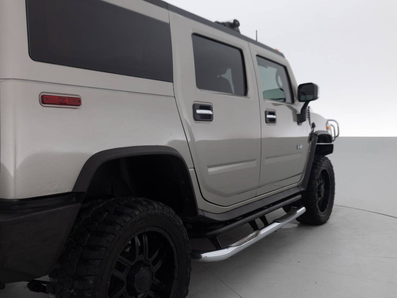 Used 2003 HUMMER H2 w/ Preferred Equipment Group AWD/4WD image 14