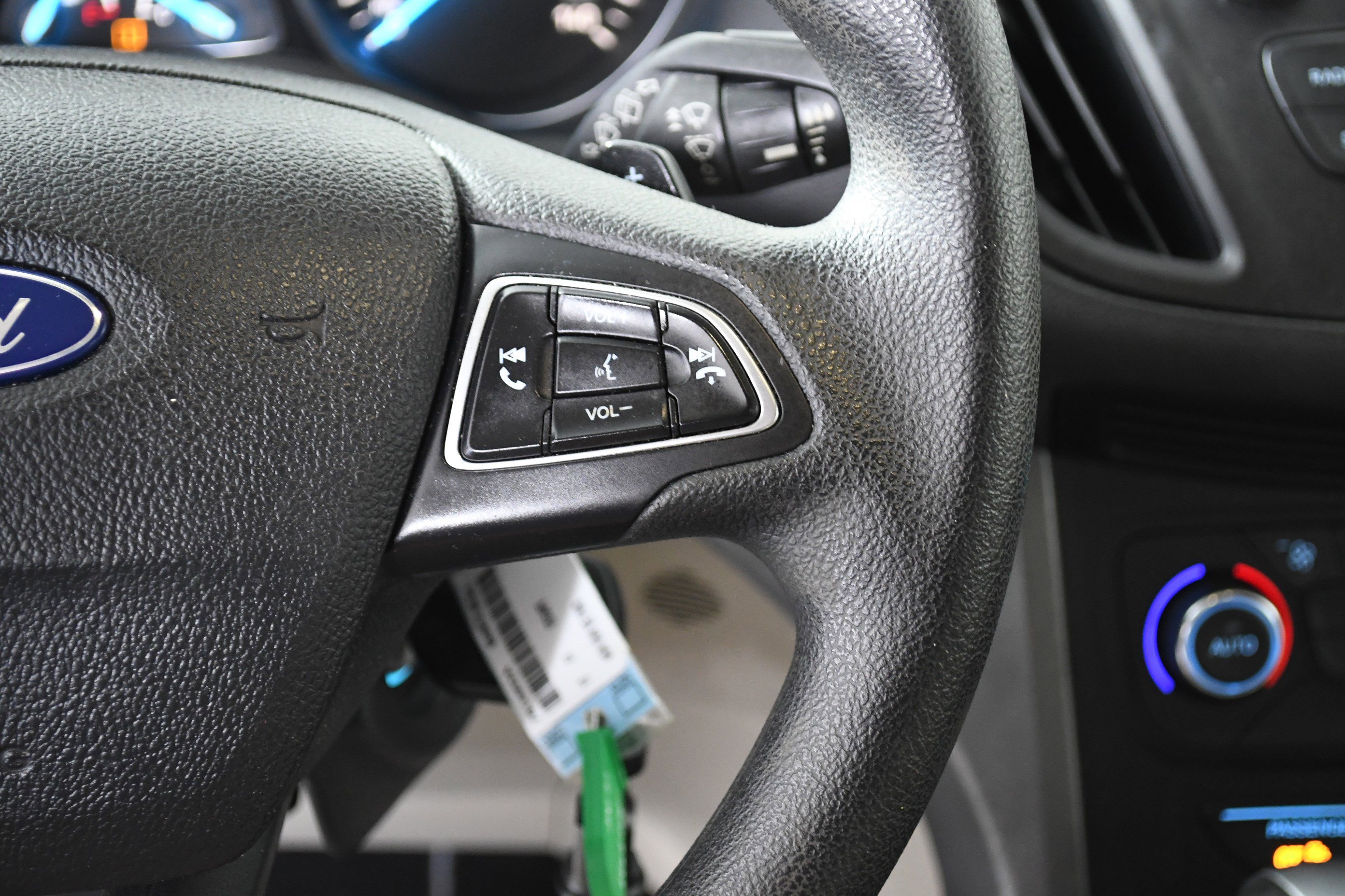 Used 2017 Ford Escape SE image 13