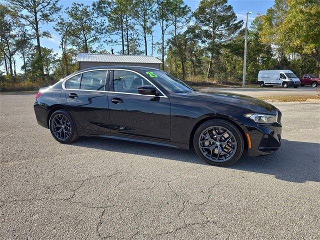 Used 2025 BMW 330i Sedan image 2