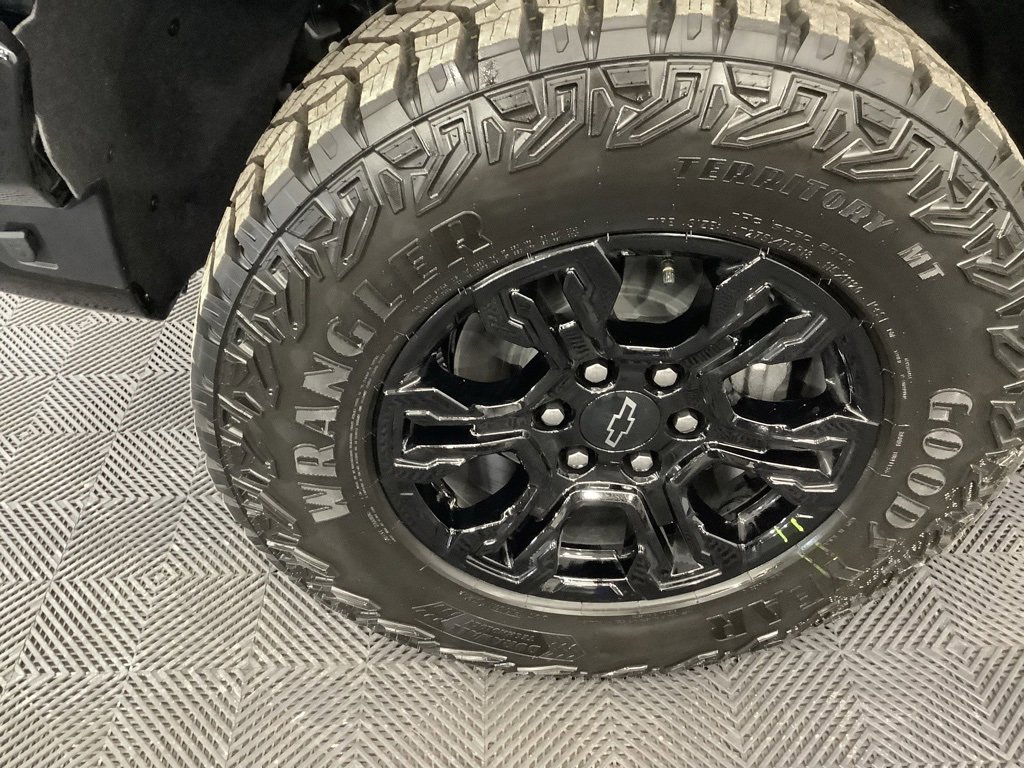 New 2026 Chevrolet Silverado 1500 ZR2 w/ Dark Appearance Package image 2