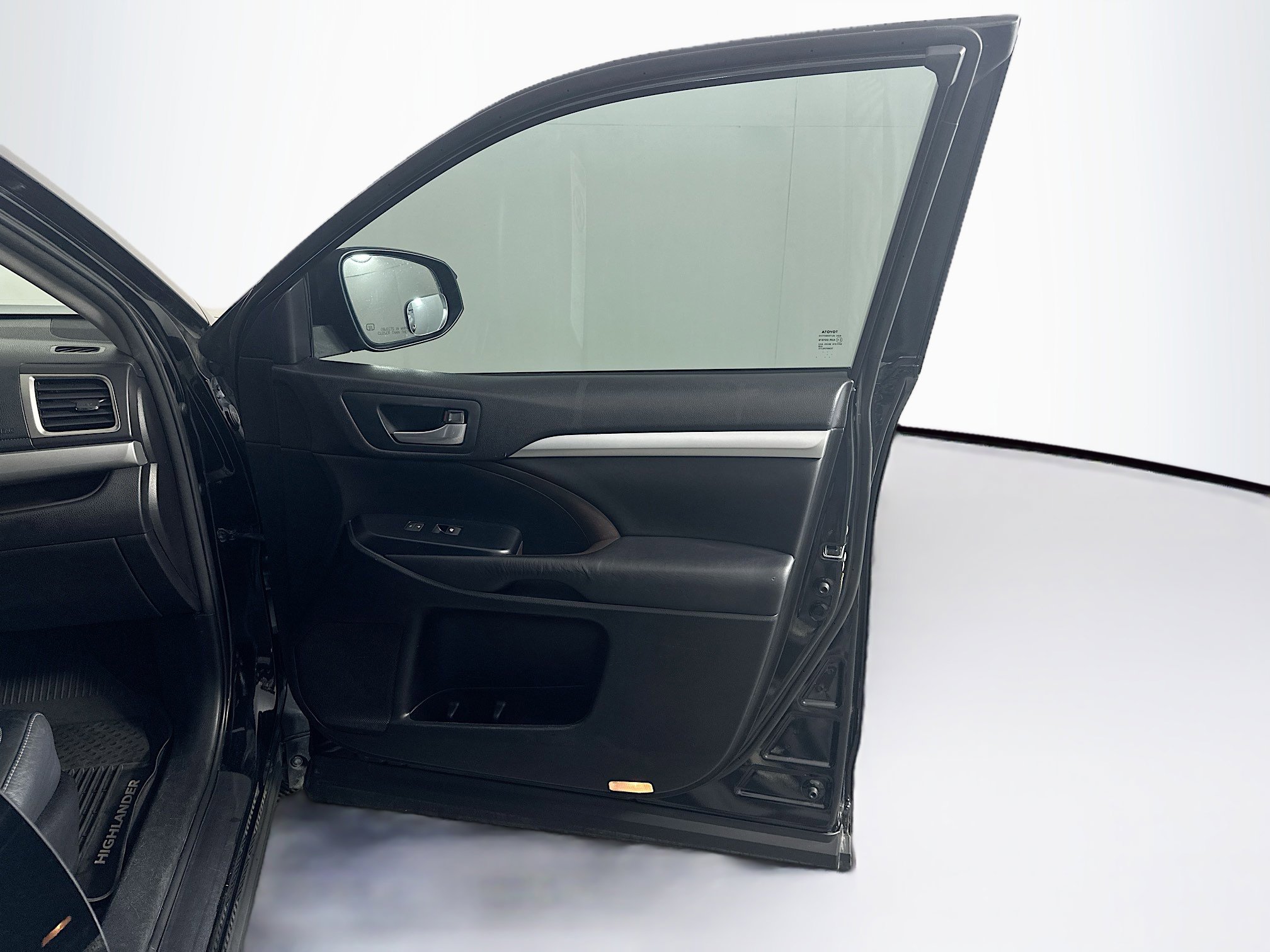 Used 2016 Toyota Highlander XLE image 35