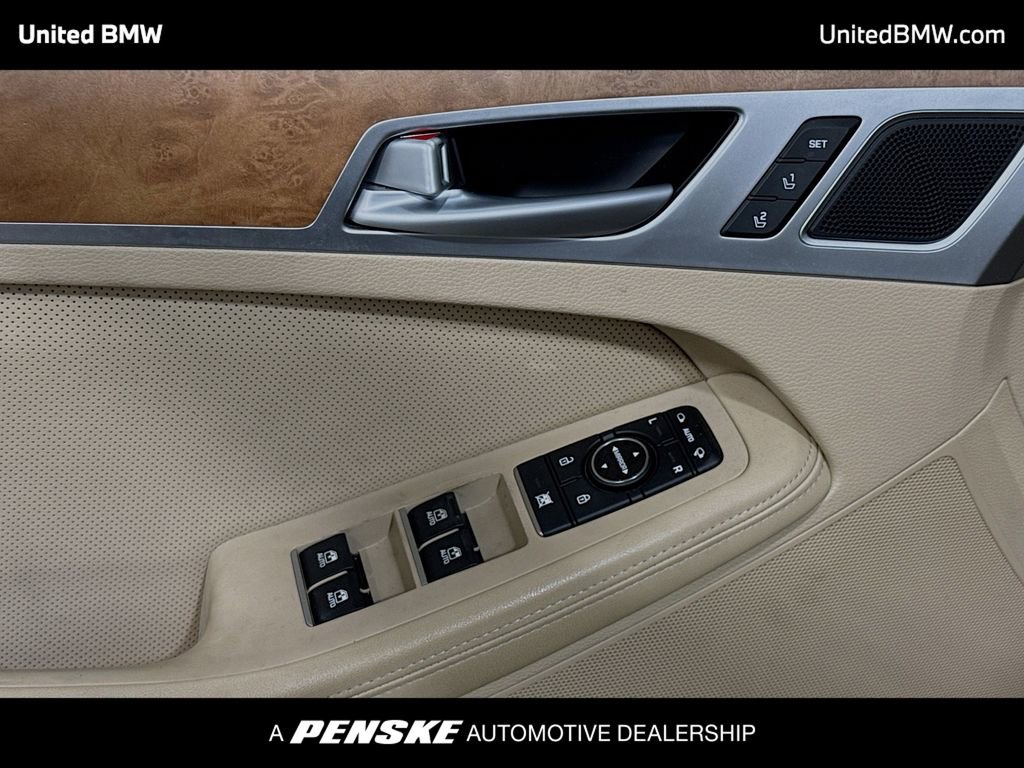 Used 2015 Hyundai Genesis 3.8 w/ Option Group 04 RWD image 3