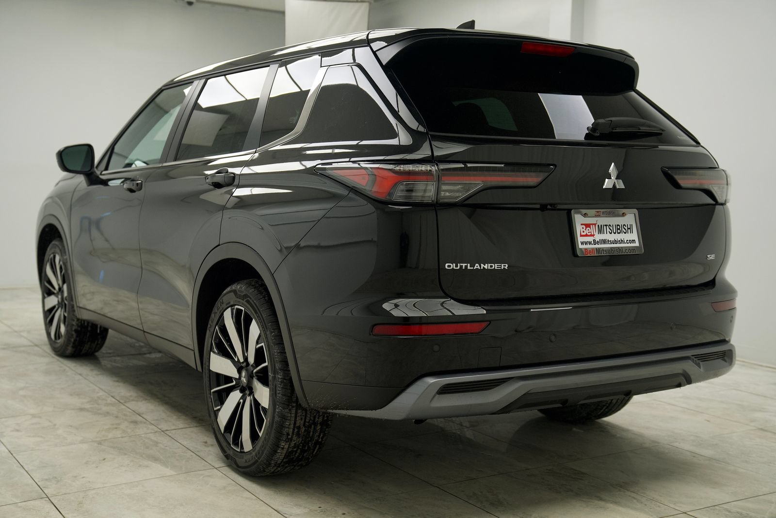 Used 2025 Mitsubishi Outlander SE AWD/4WD image 7