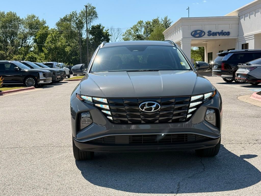 Used 2024 Hyundai Tucson SEL FWD image 2