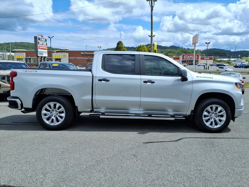 Used 2022 Chevrolet Silverado 1500 Custom image 8