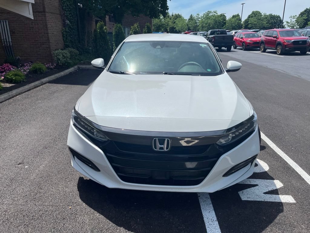 Used 2018 Honda Accord Sport image 3