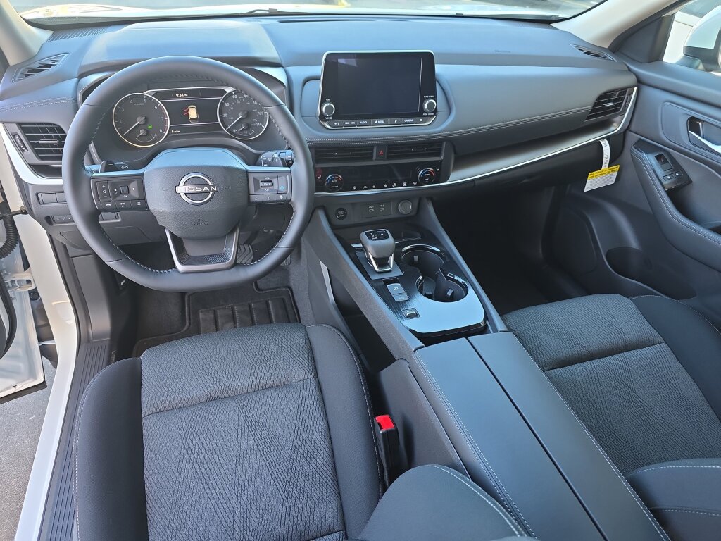 New 2026 Nissan Rogue SV w/ Cold Weather Package FWD image 4