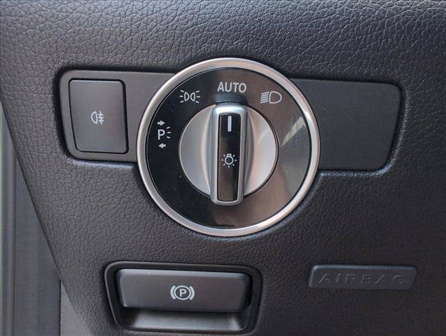 Used 2017 Mercedes-Benz SLC 300 image 19