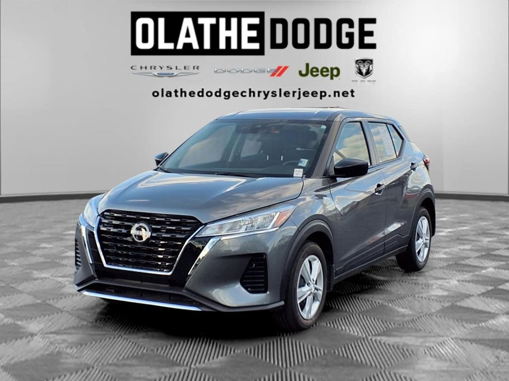 Used 2025 Nissan Kicks Play S FWD image 1