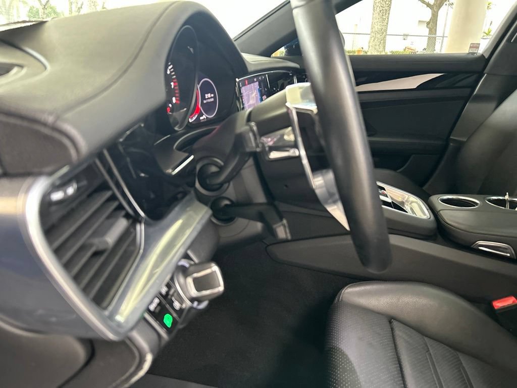 Used 2019 Porsche Panamera 4 AWD/4WD image 40