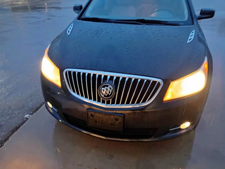 Used 2013 Buick LaCrosse FWD image 2