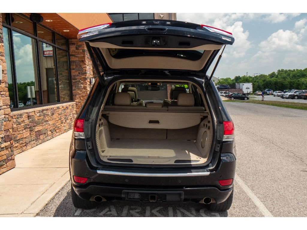 Used 2020 Jeep Grand Cherokee Overland AWD/4WD image 35
