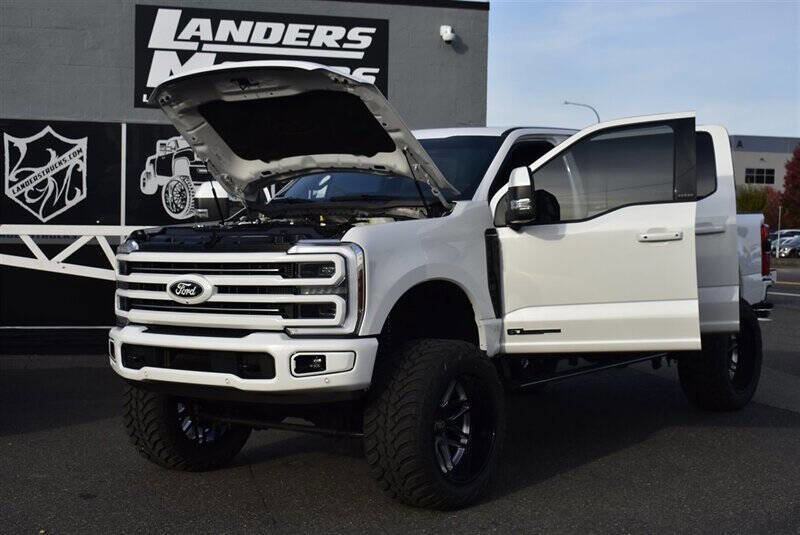 Used 2025 Ford F350 Platinum w/ FX4 Off-Road Package image 28