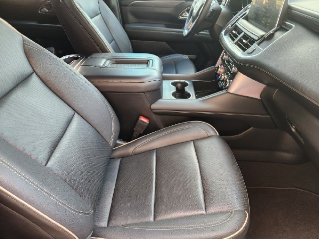 Used 2022 GMC Yukon SLT w/ SLT Luxury Package RWD image 13
