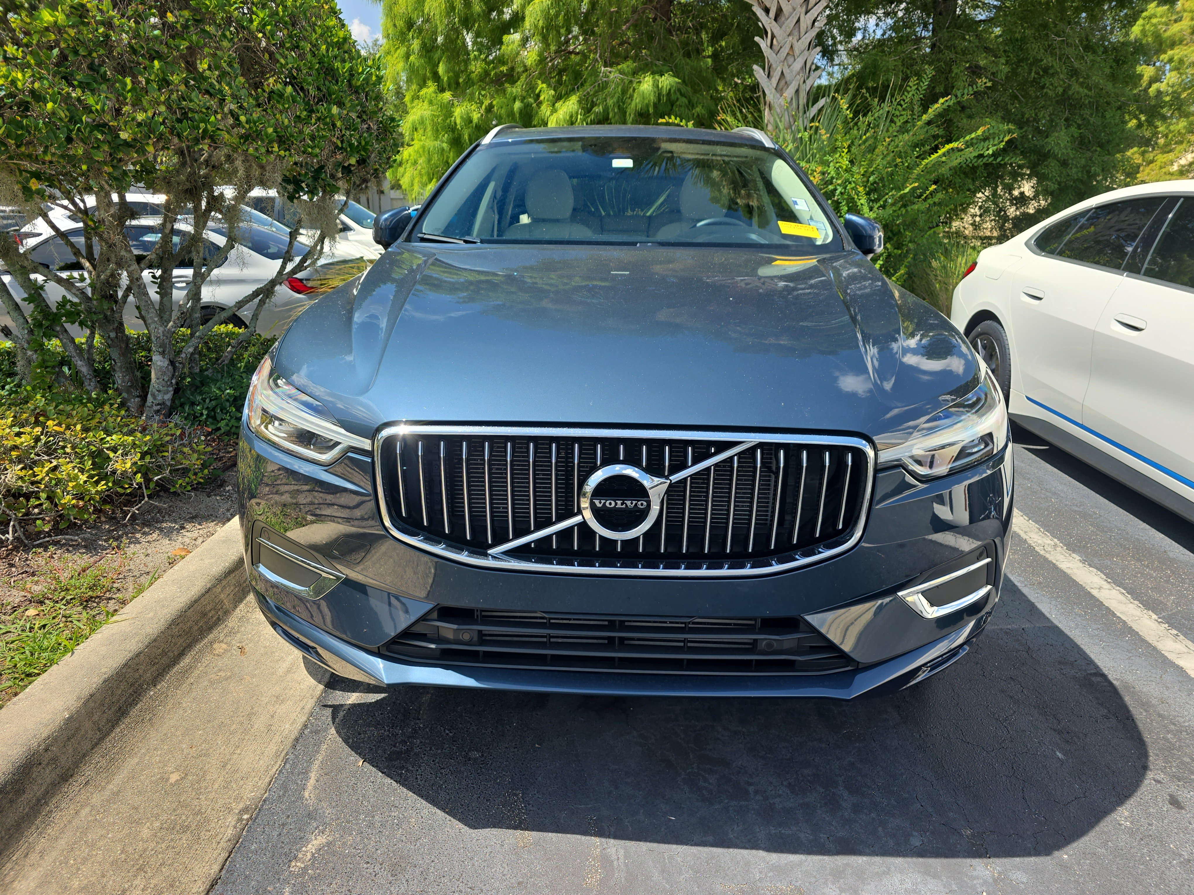 Used 2020 Volvo XC60 T5 Inscription FWD image 2