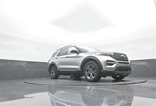 Certified 2023 Ford Explorer XLT w/ Equipment Group 202A image 29