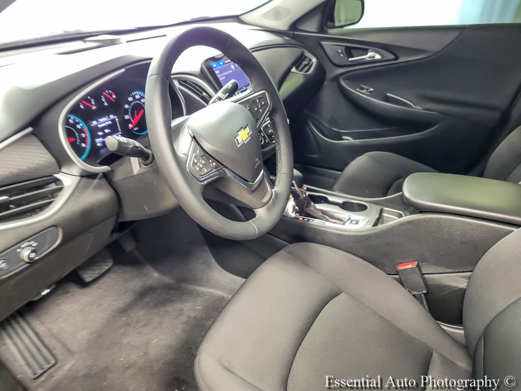 Used 2024 Chevrolet Malibu RS w/ LPO, Floor Liner Package FWD image 9