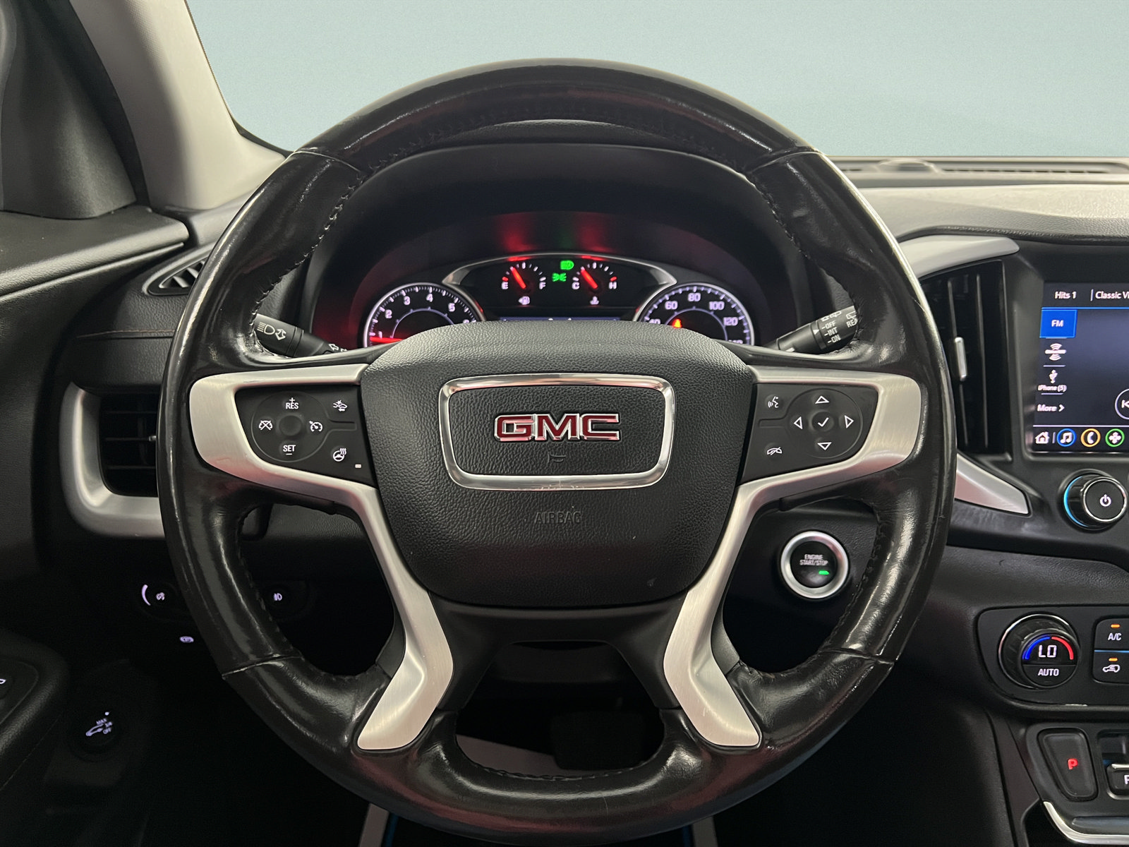 Used 2020 GMC Terrain SLT w/ Preferred Package FWD image 30