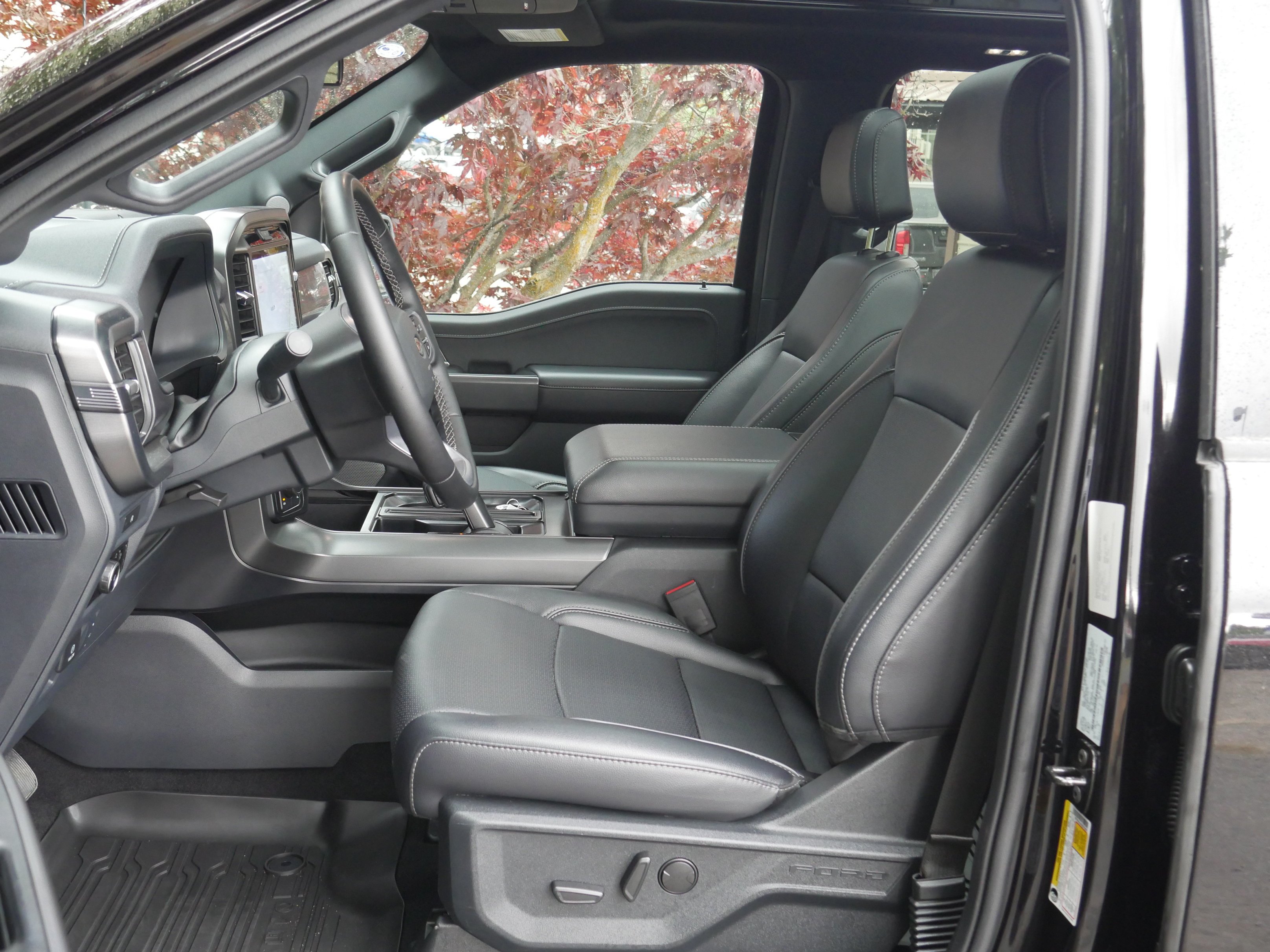 Certified 2025 Ford F150 Lariat AWD/4WD image 3