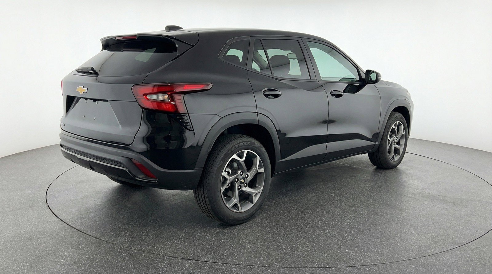 Used 2025 Chevrolet Trax LT w/ LT Convenience Package FWD image 9