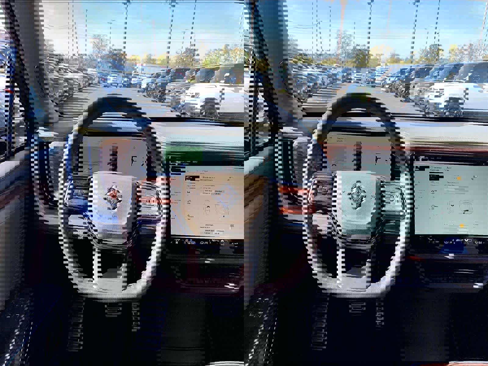 Used 2023 Rivian R1S Adventure image 7