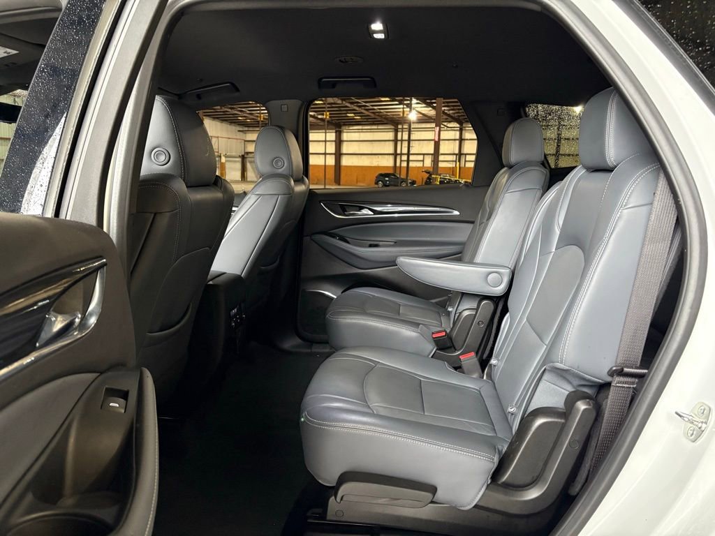 Used 2024 Buick Enclave Premium image 43