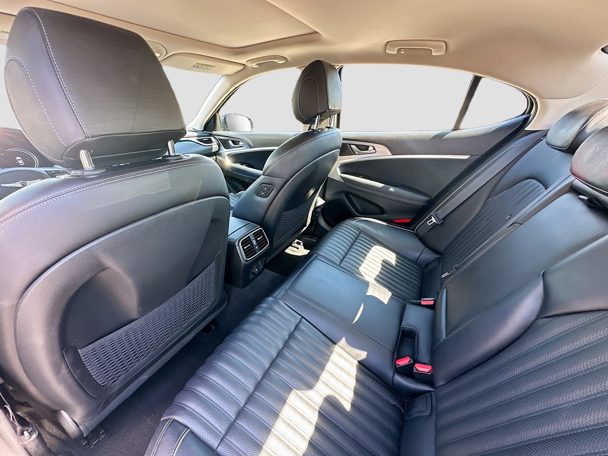 Used 2022 Genesis G70 2.0T w/ Prestige Package image 27