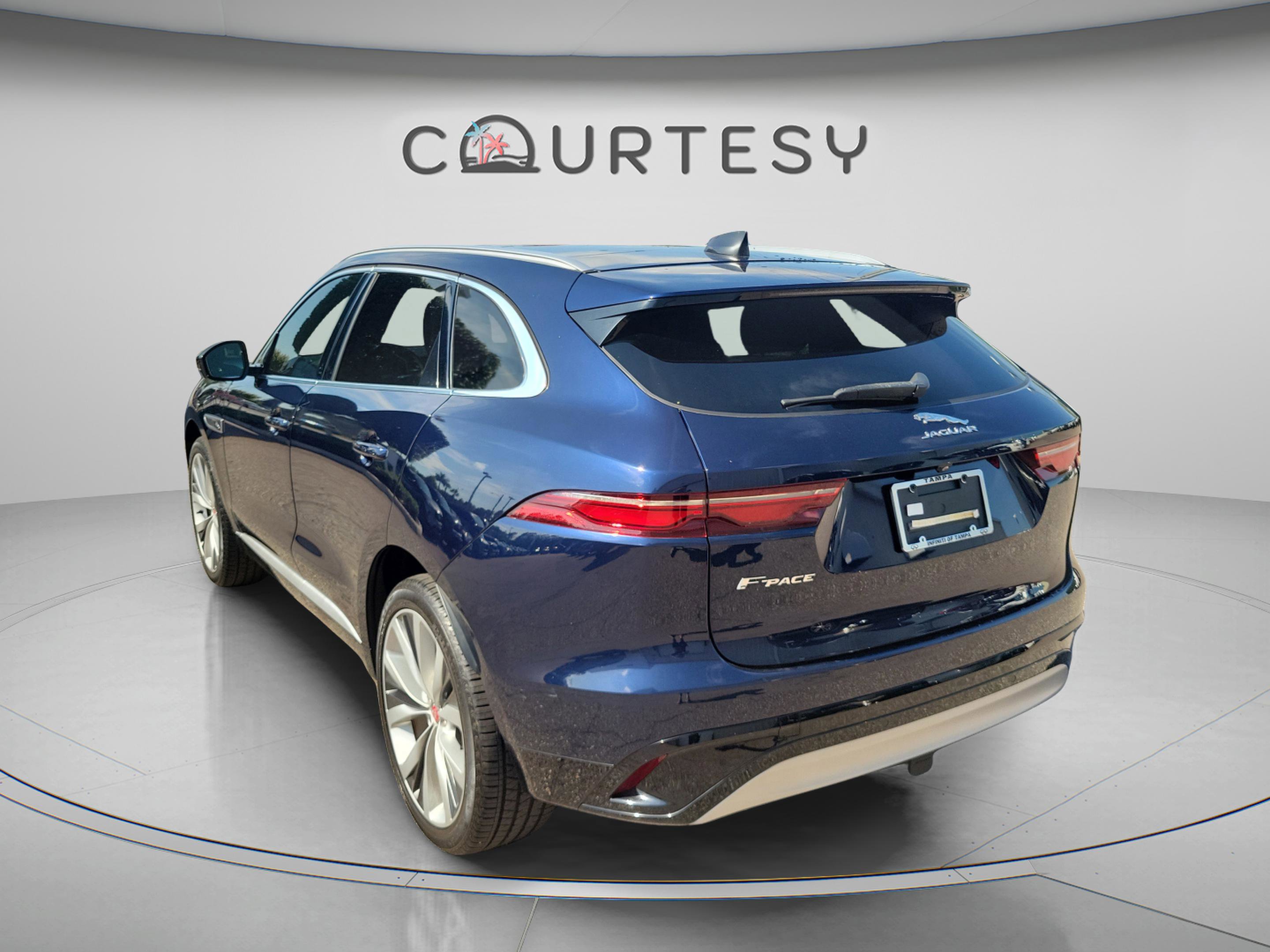 Used 2023 Jaguar F-PACE S AWD/4WD image 2
