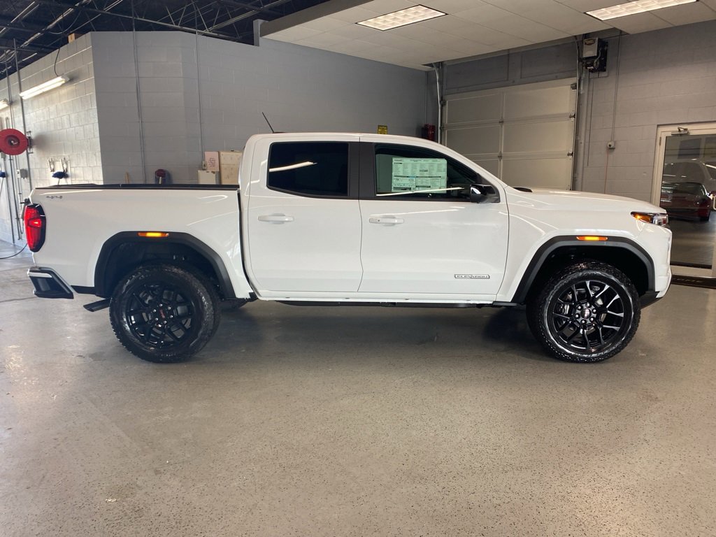 New 2025 GMC Canyon Elevation w/ Convenience Package image 8