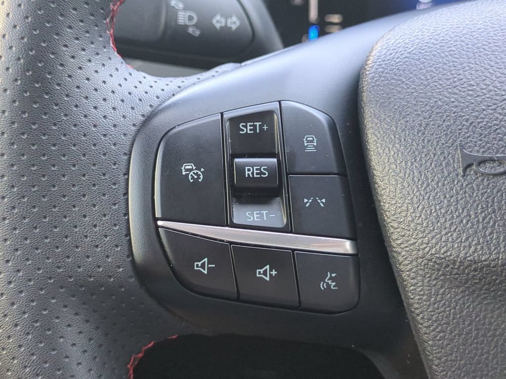 Used 2023 Ford Escape ST-Line w/ Tech Pack #1 FWD image 18