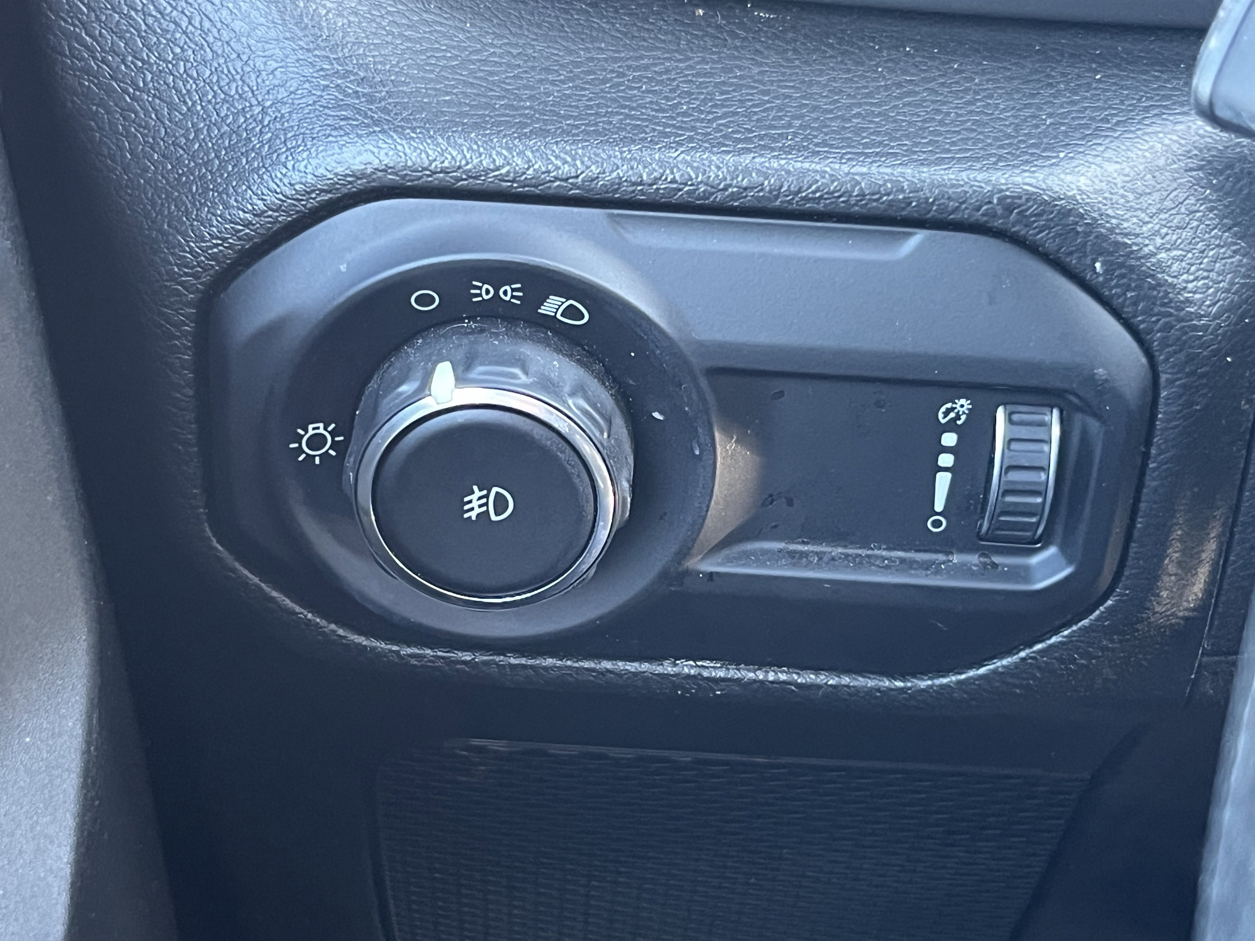 Used 2023 Jeep Wrangler Sport AWD/4WD image 27