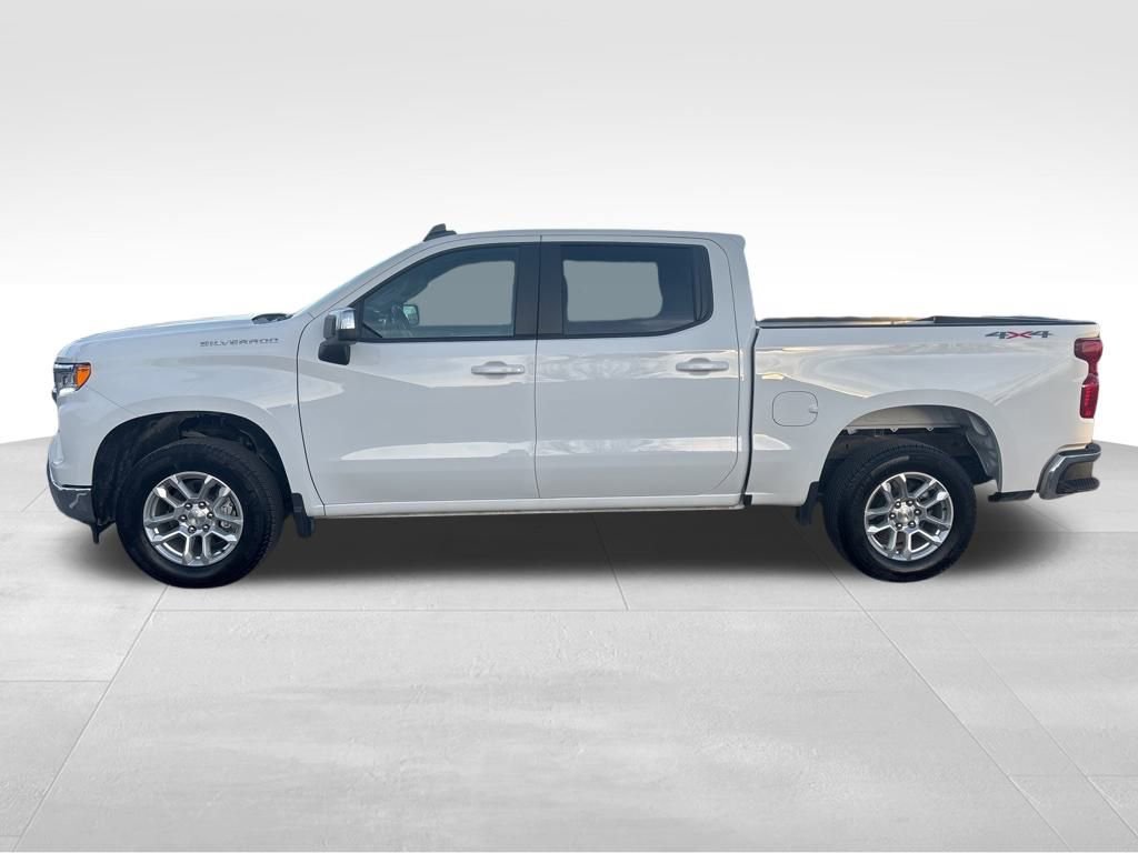 Used 2024 Chevrolet Silverado 1500 LT image 3