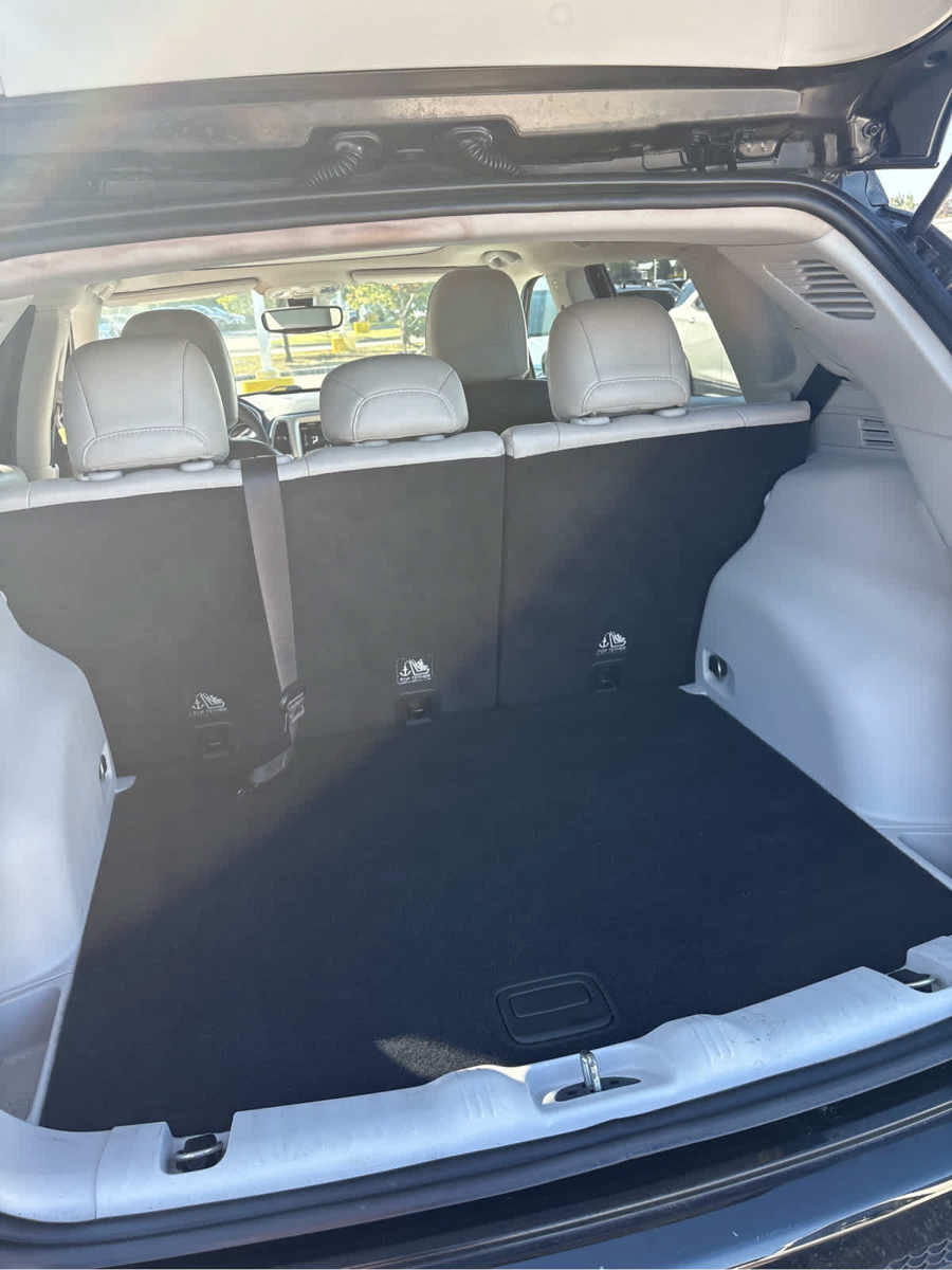 Used 2018 Jeep Compass Latitude w/ Popular Equipment Group AWD/4WD image 24