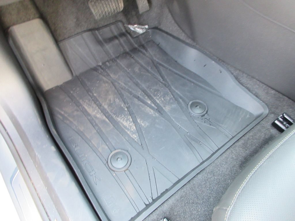 Used 2024 Buick Envista Sport Touring FWD image 25