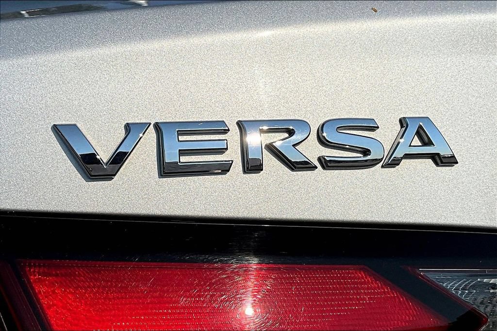 Used 2025 Nissan Versa SV FWD image 23