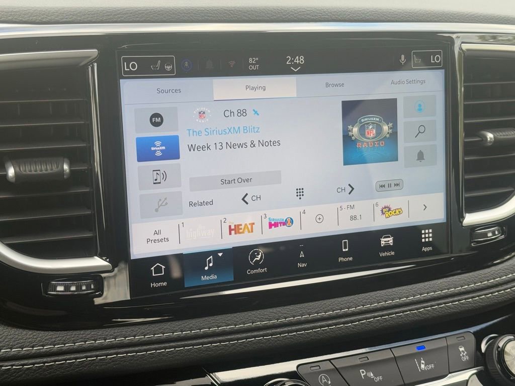 New 2026 Chrysler Pacifica Limited FWD image 13