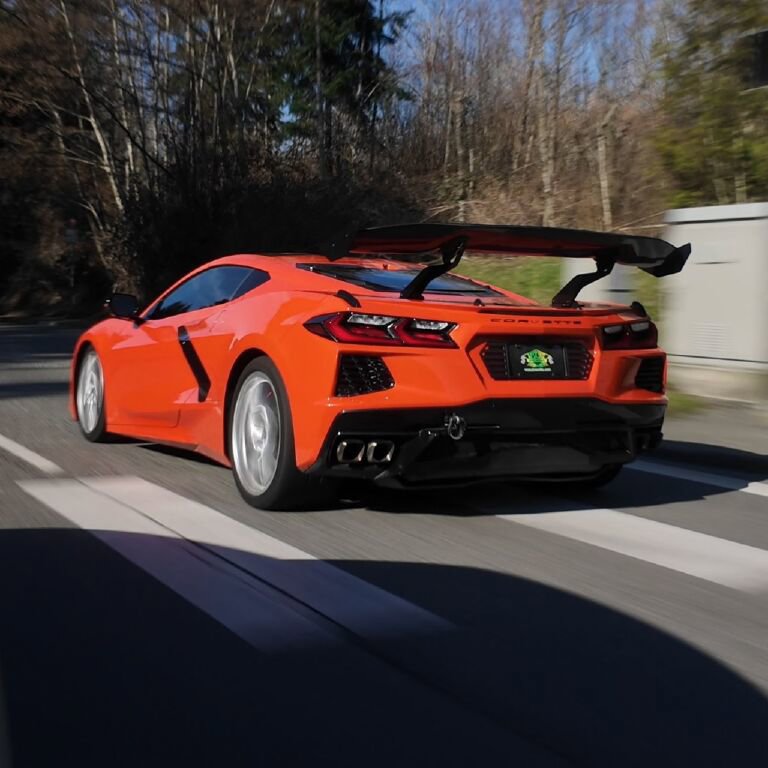 Used 2020 Chevrolet Corvette Stingray Premium Cpe w/ 3LT Preferred Equipment Group image 45