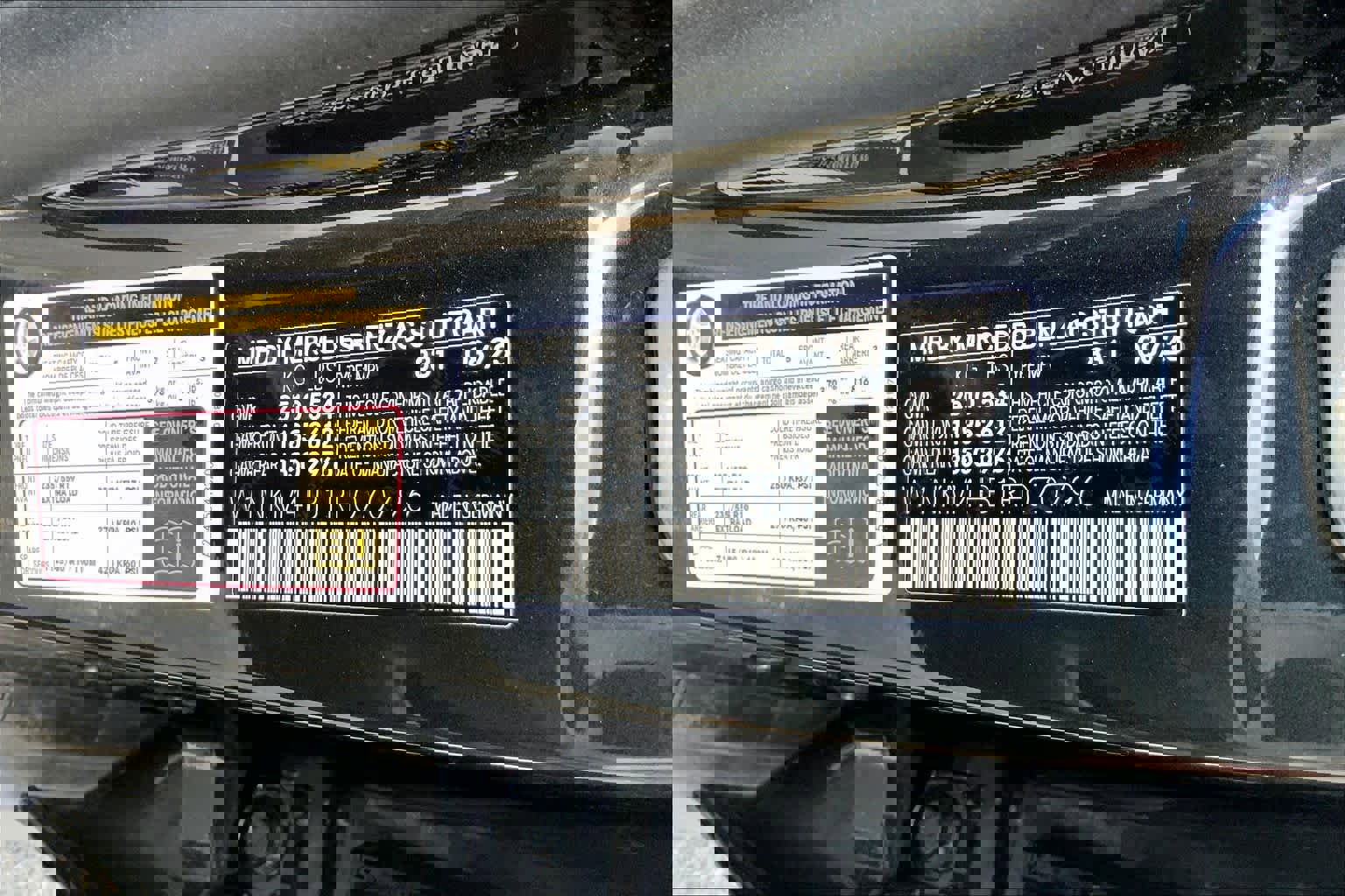 Used 2024 Mercedes-Benz GLC 300 4MATIC image 36