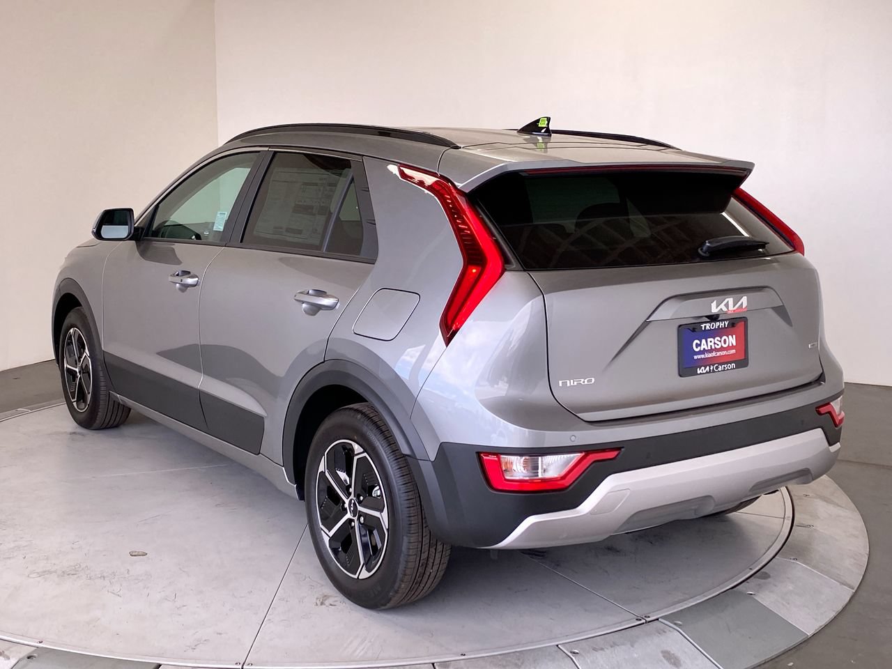 New 2026 Kia Niro EX FWD image 3