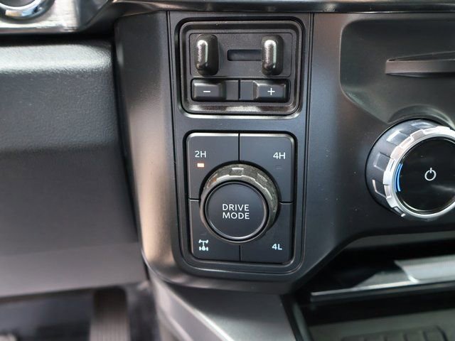 Certified 2025 Ford F350 Lariat w/ Chrome Package image 27