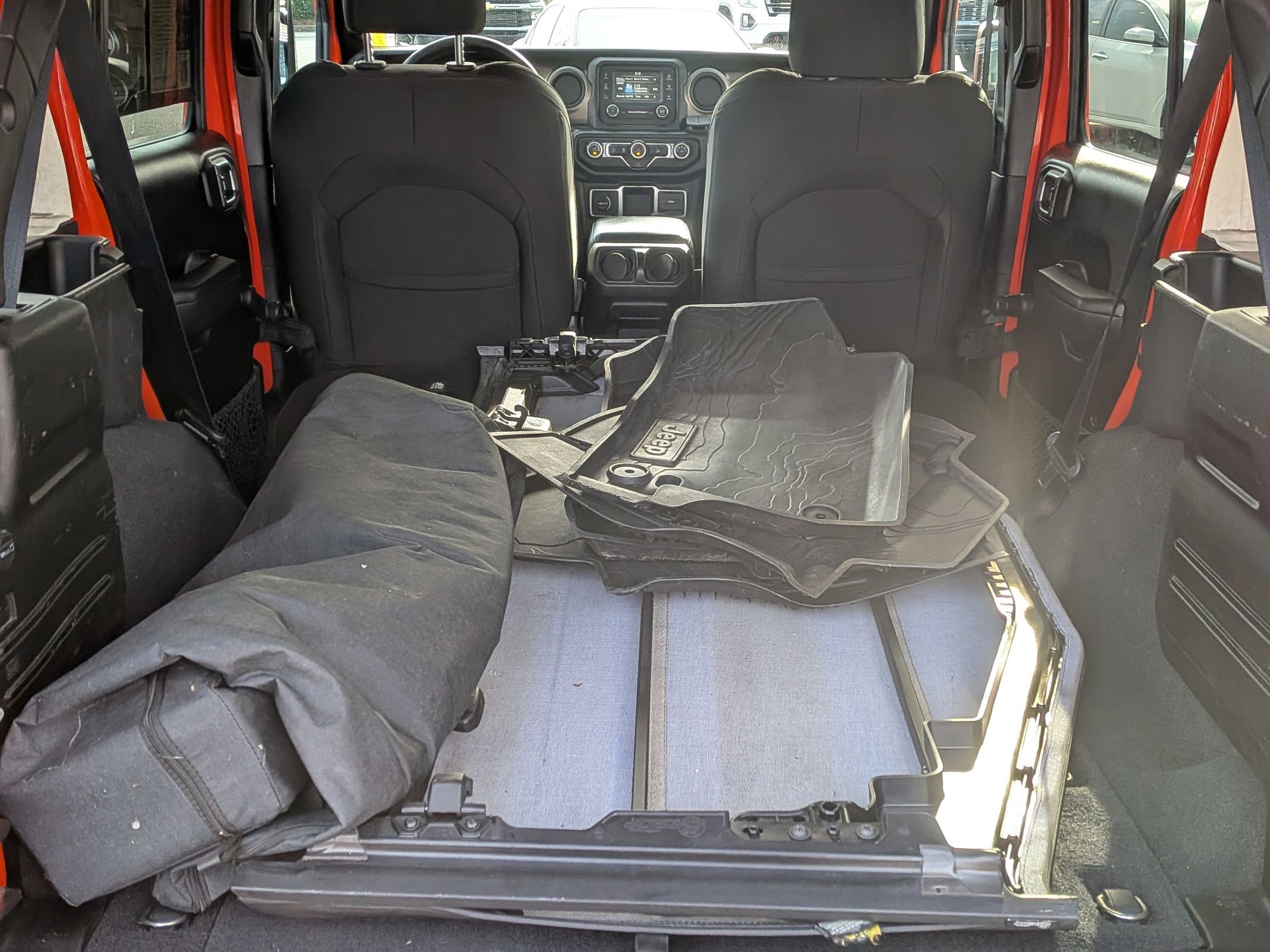 Used 2018 Jeep Wrangler Unlimited Sport image 34